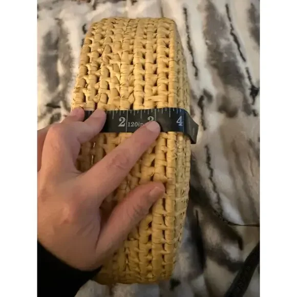 Pretty Woven Purse - Picture 8 of 8